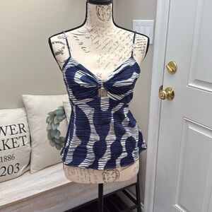 EUC Banana Republic Blue and white adjustable spaghetti strap top in size 6.